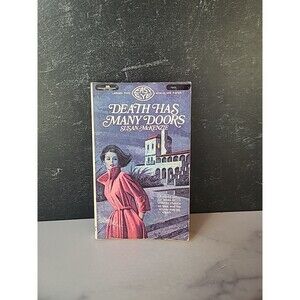 Death Has Many Doors By Susan McKenzie Paperback